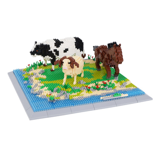 LULUFUN Animal Building Blocks Set Cow Horse Sheep, Gift for Kid and Adults(2018pcs)